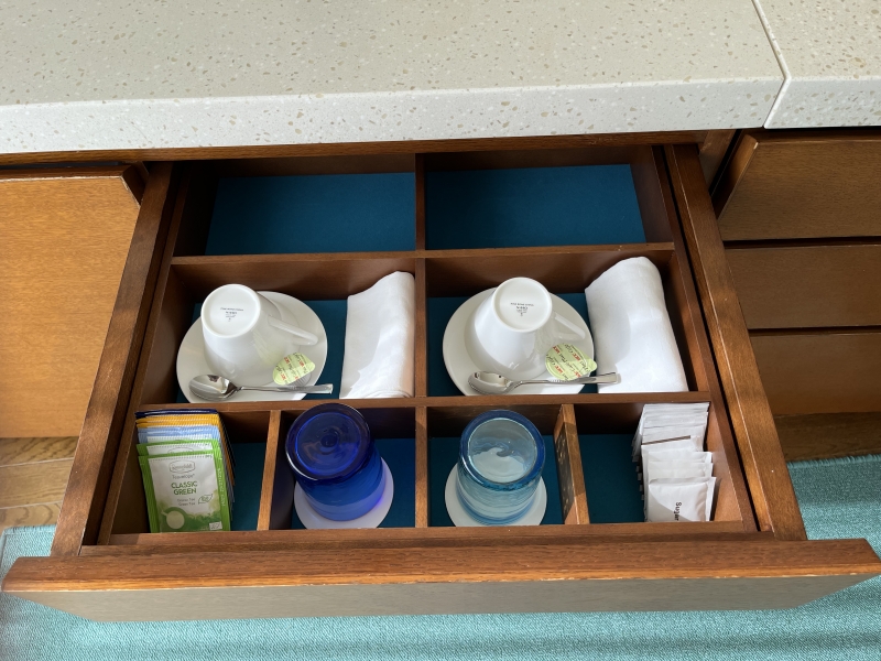 トップフロア「ライティングデスク(引き出し)」(撮影:2025年11月)