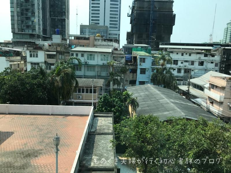 窓から見える風景