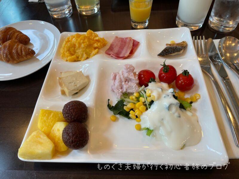 朝食「ものぐさ妻」プレート