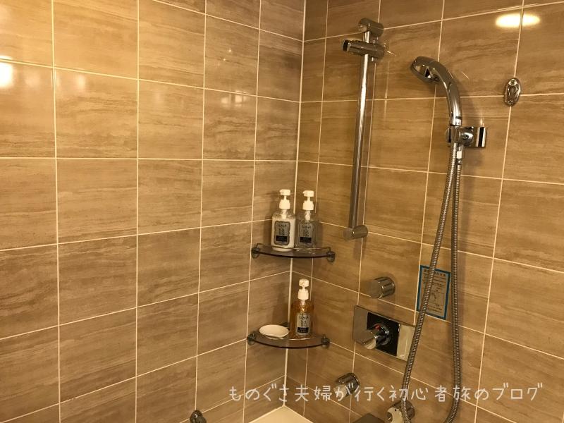 『沖縄ハーバービューホテル』8F「クラブツイン」バスルーム