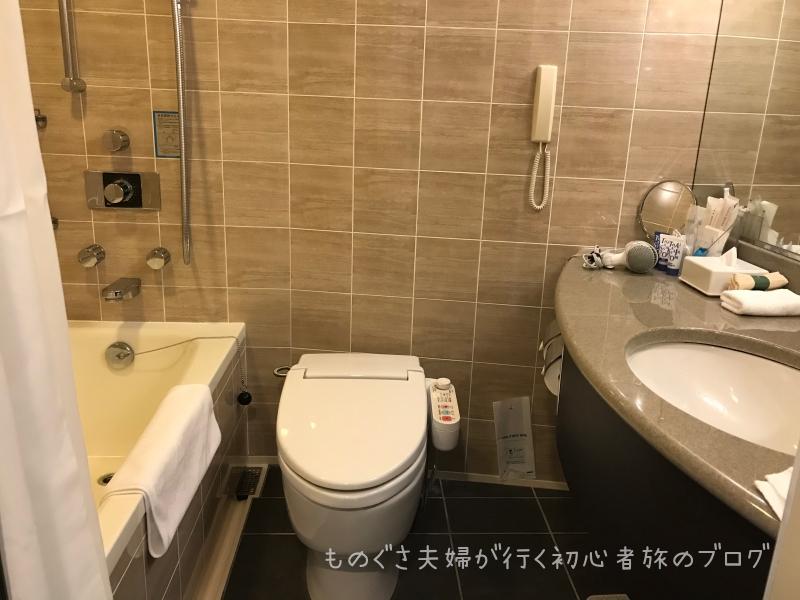『沖縄ハーバービューホテル』8F「クラブツイン」バスルーム 