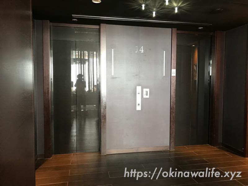 リーガロイヤルグラン沖縄「14階　客室専用のエレベーターホール」