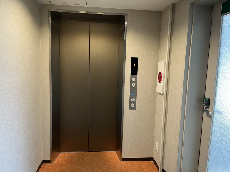 館内設備：エレベーター